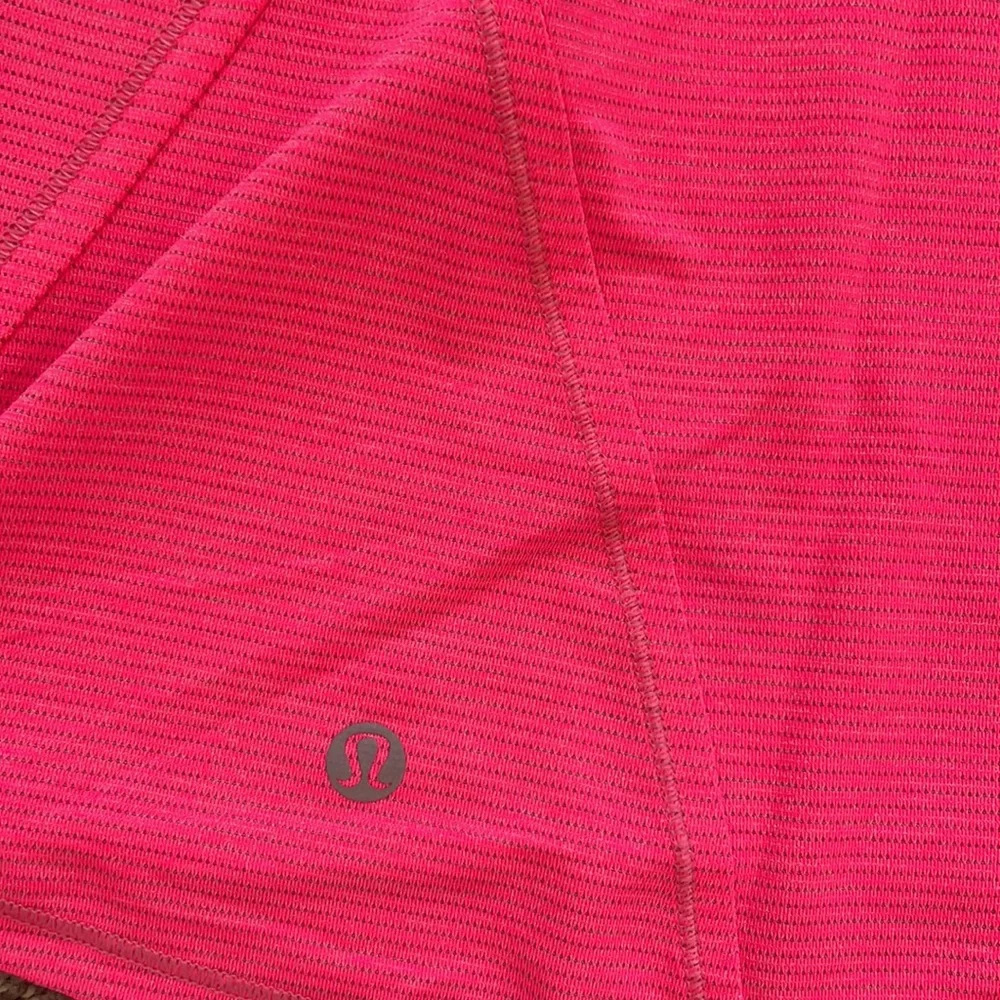 RARE Lululemon Top - Picture 3 of 4